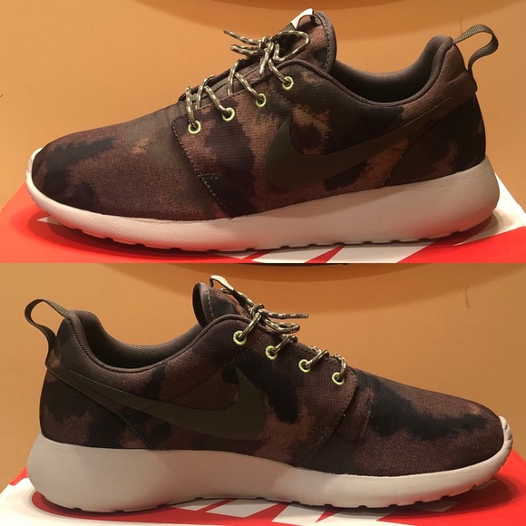 Nike Roshe Run Print Camo Khaki Unisex Sneakers - Picture 4 of 8